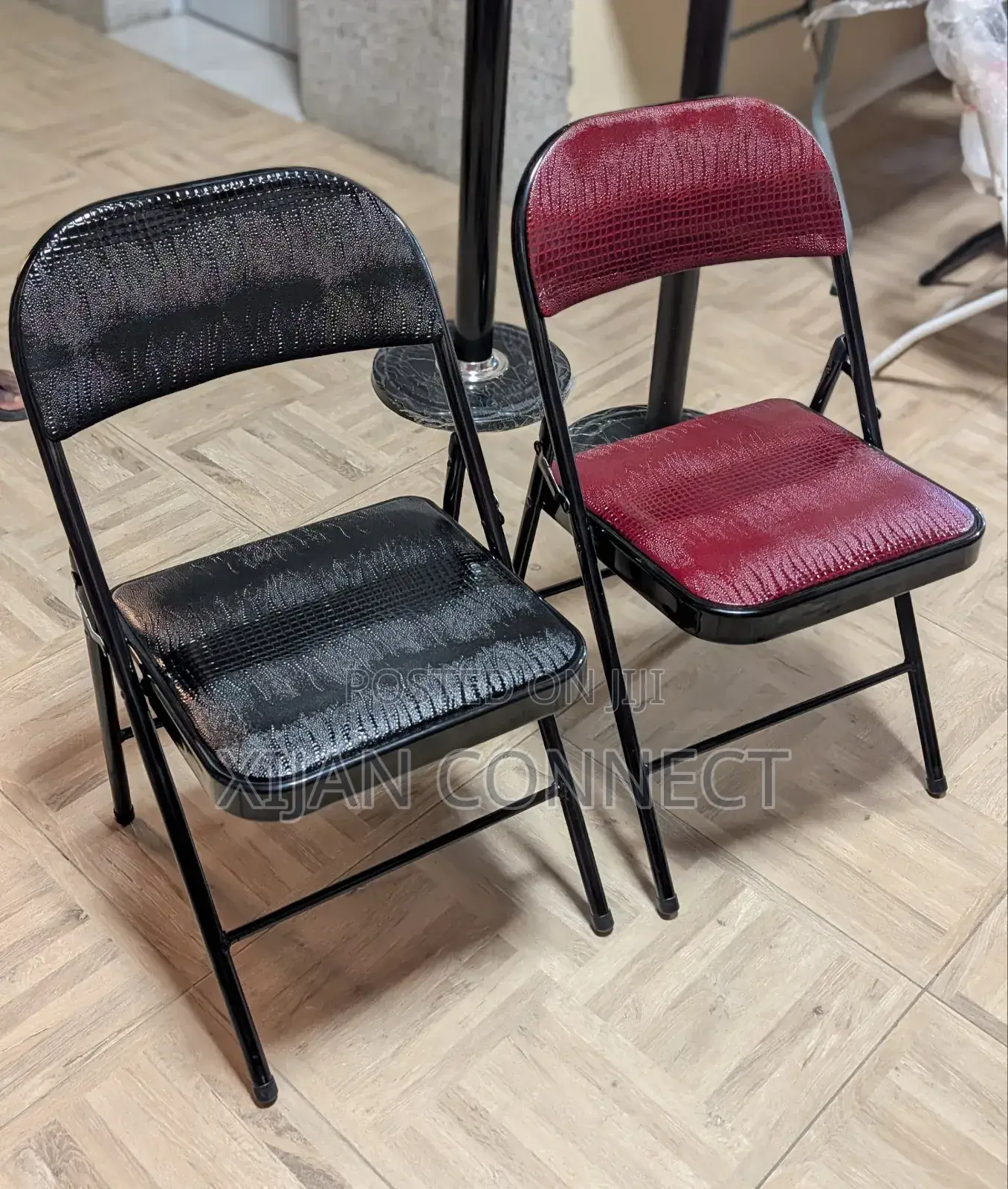Padded Folding Chairs – Crocodile Texture