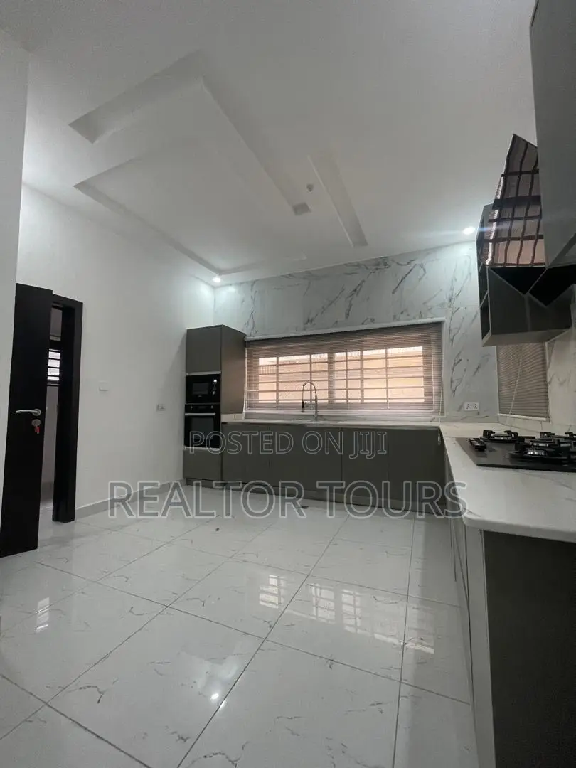 4bdrm House in East Legon for sale