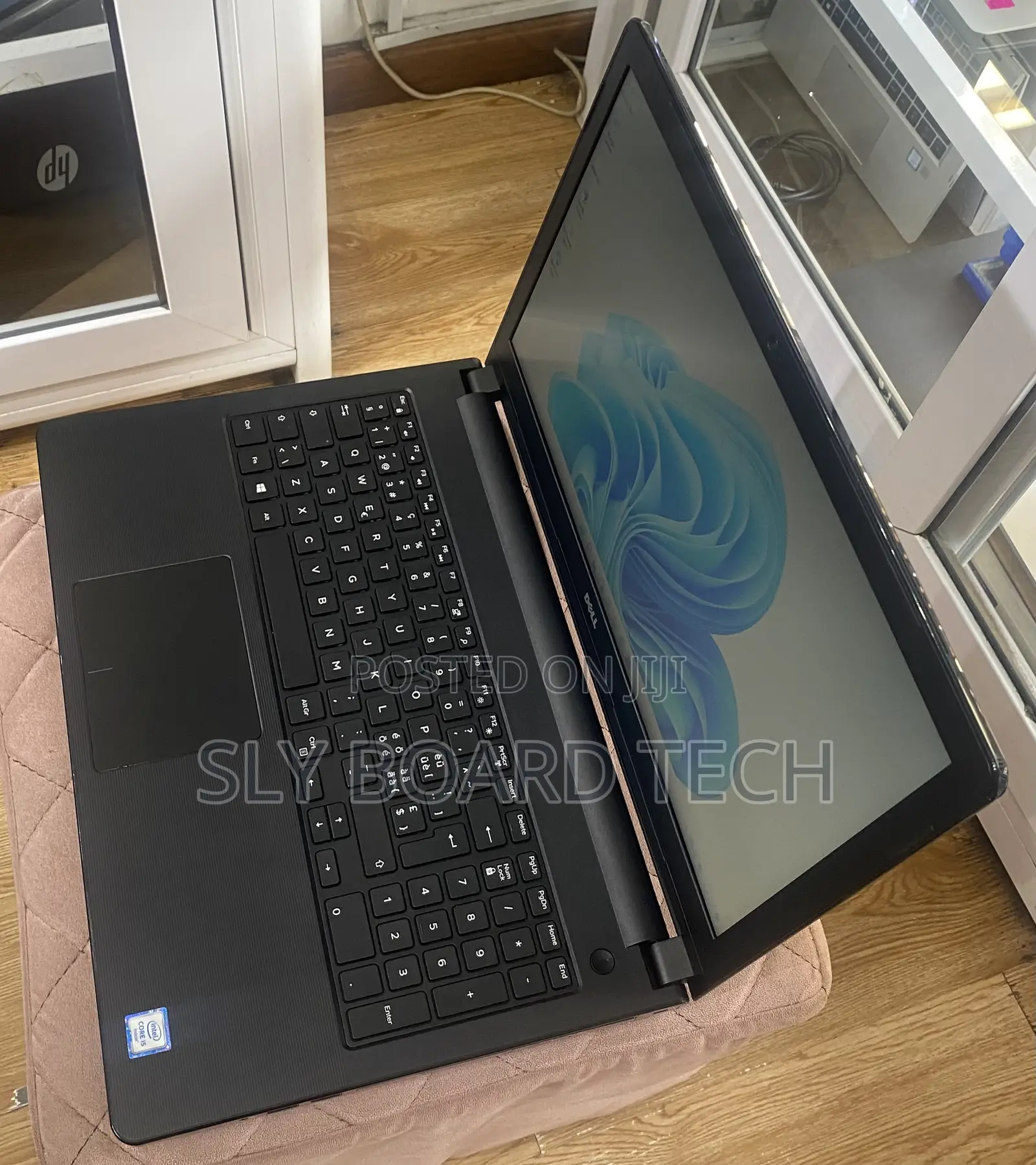 Laptop Dell Vostro 15 3559 8GB Intel Core i5 SSD 256GB