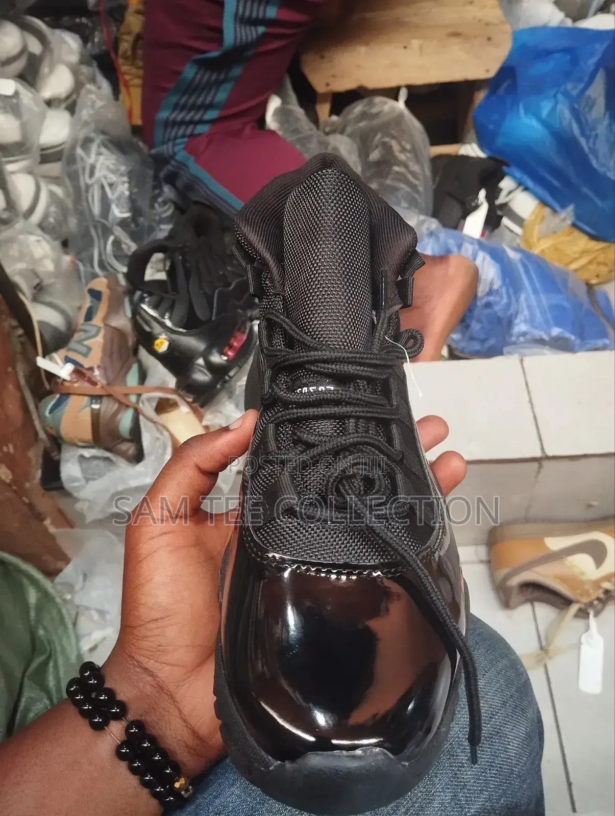 Air Jordan 11 Cool Black and Grey Available High -Quality