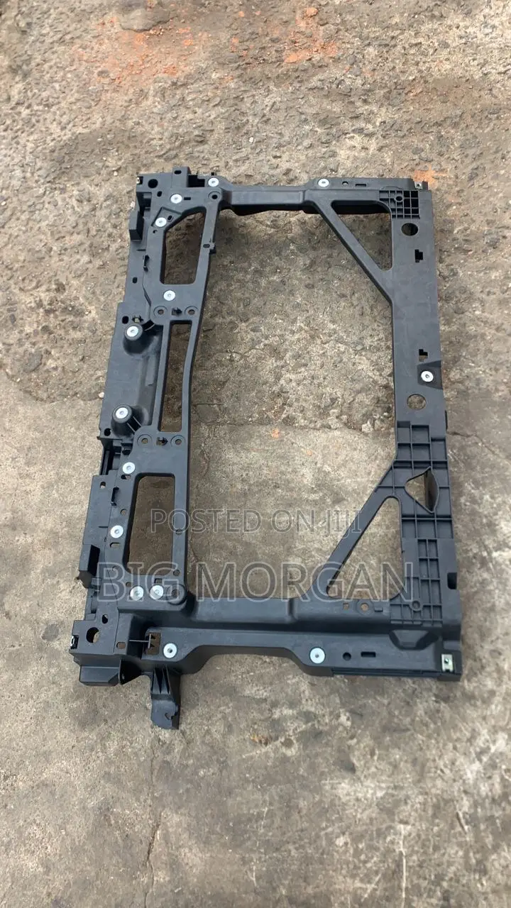 Toyota Yaris Radiator Support