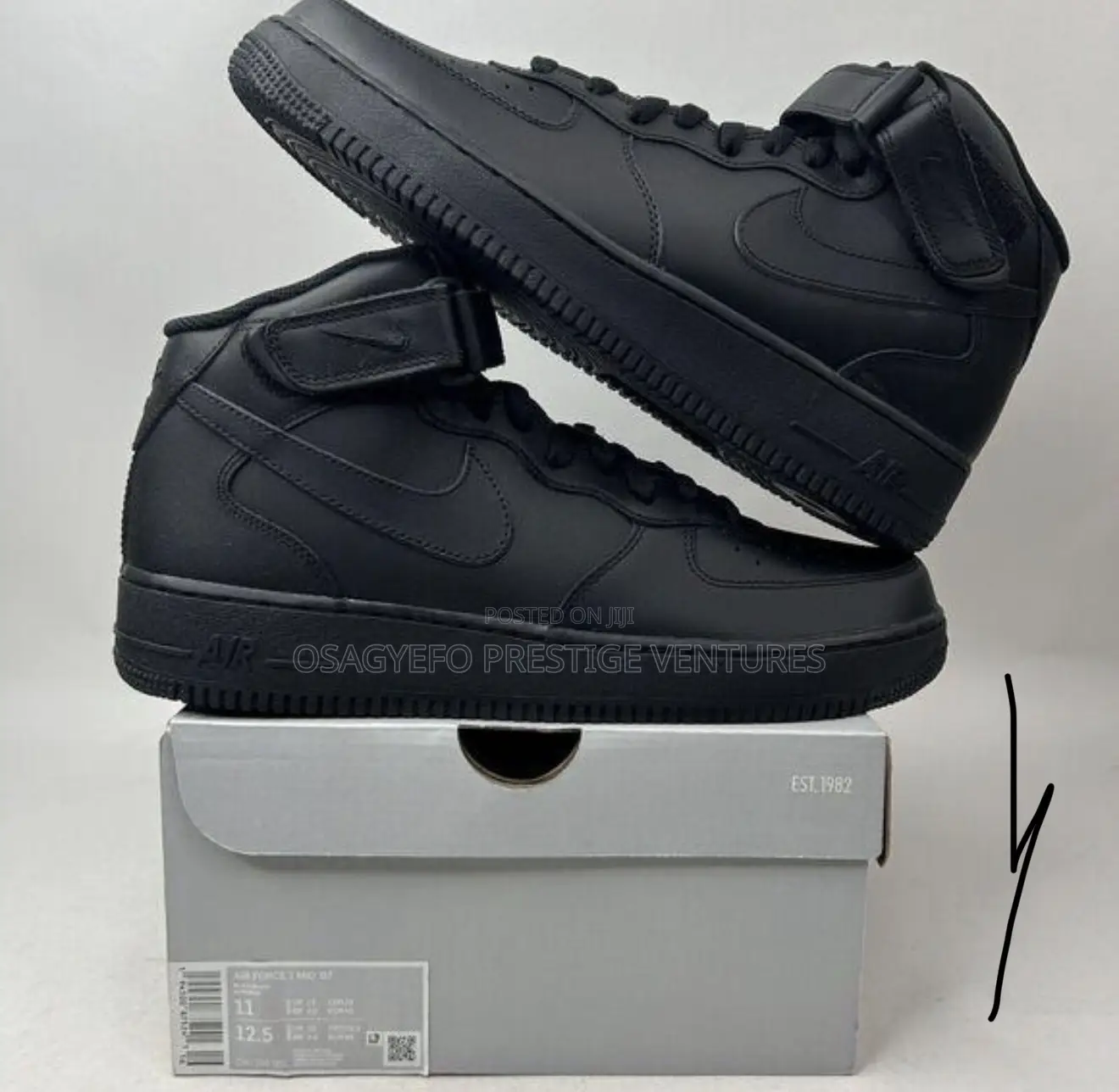Nike Air Force 1 Mid ’07 (Triple Black).