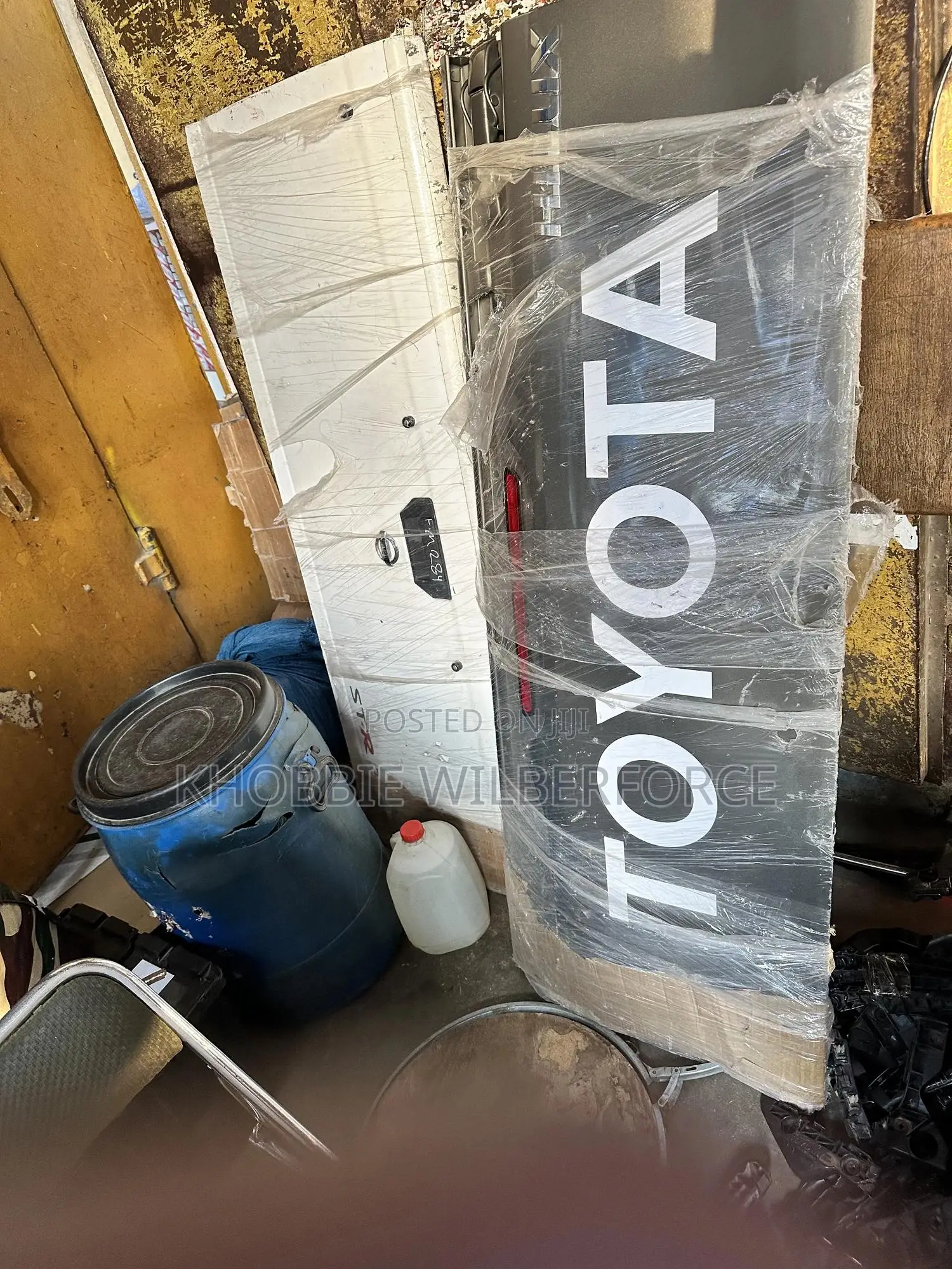 Toyota Hilux Tail Gate