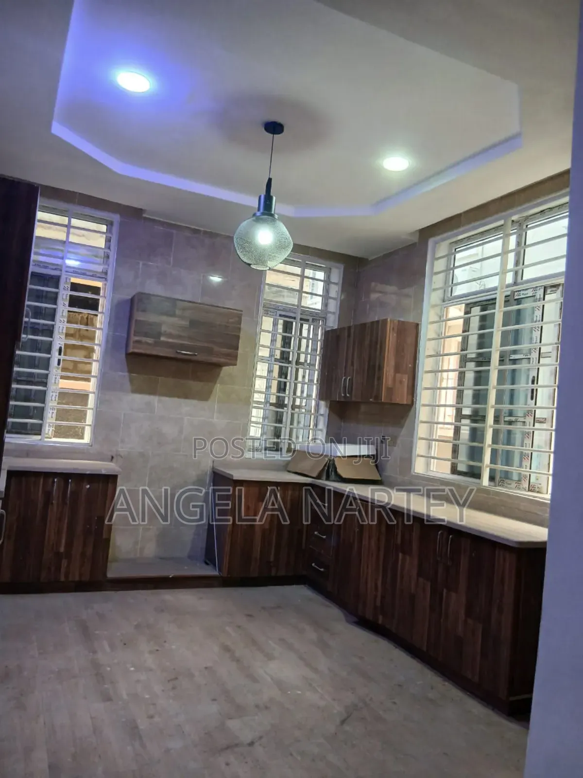 5bdrm House in Sakumono Estates for sale
