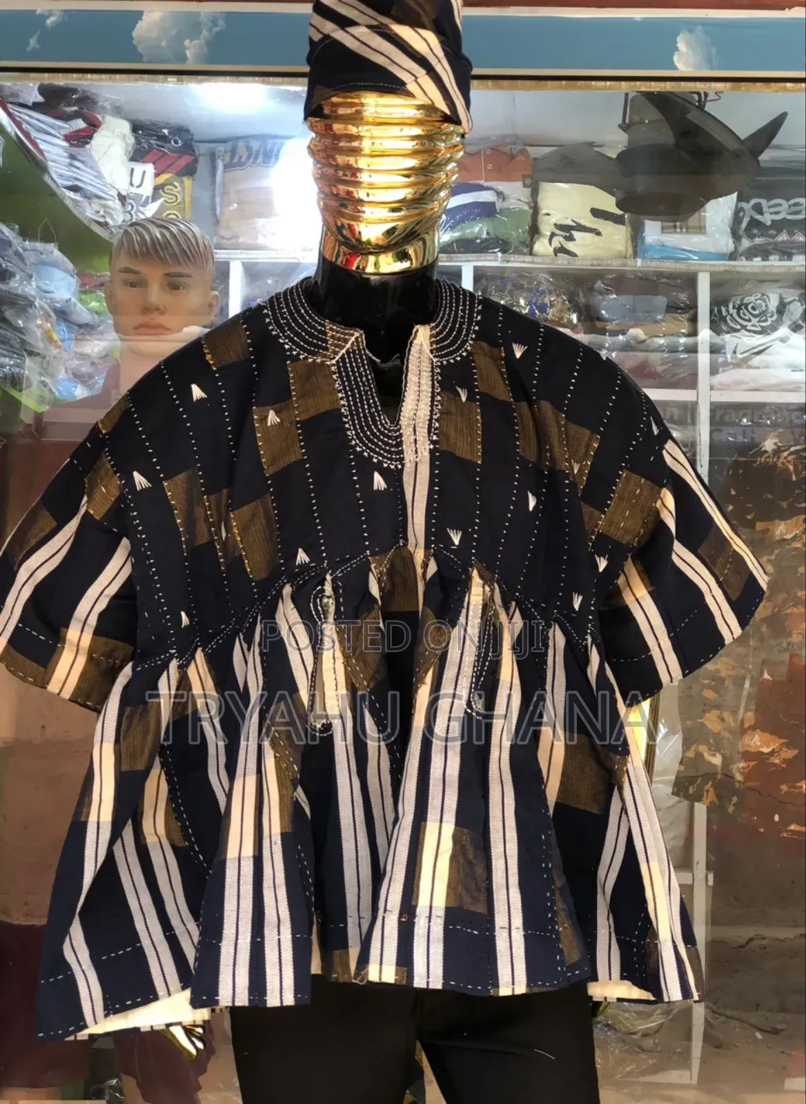 Buy Authentic Batakari Smock| Dansoman
Traditional Wear Shop Accra