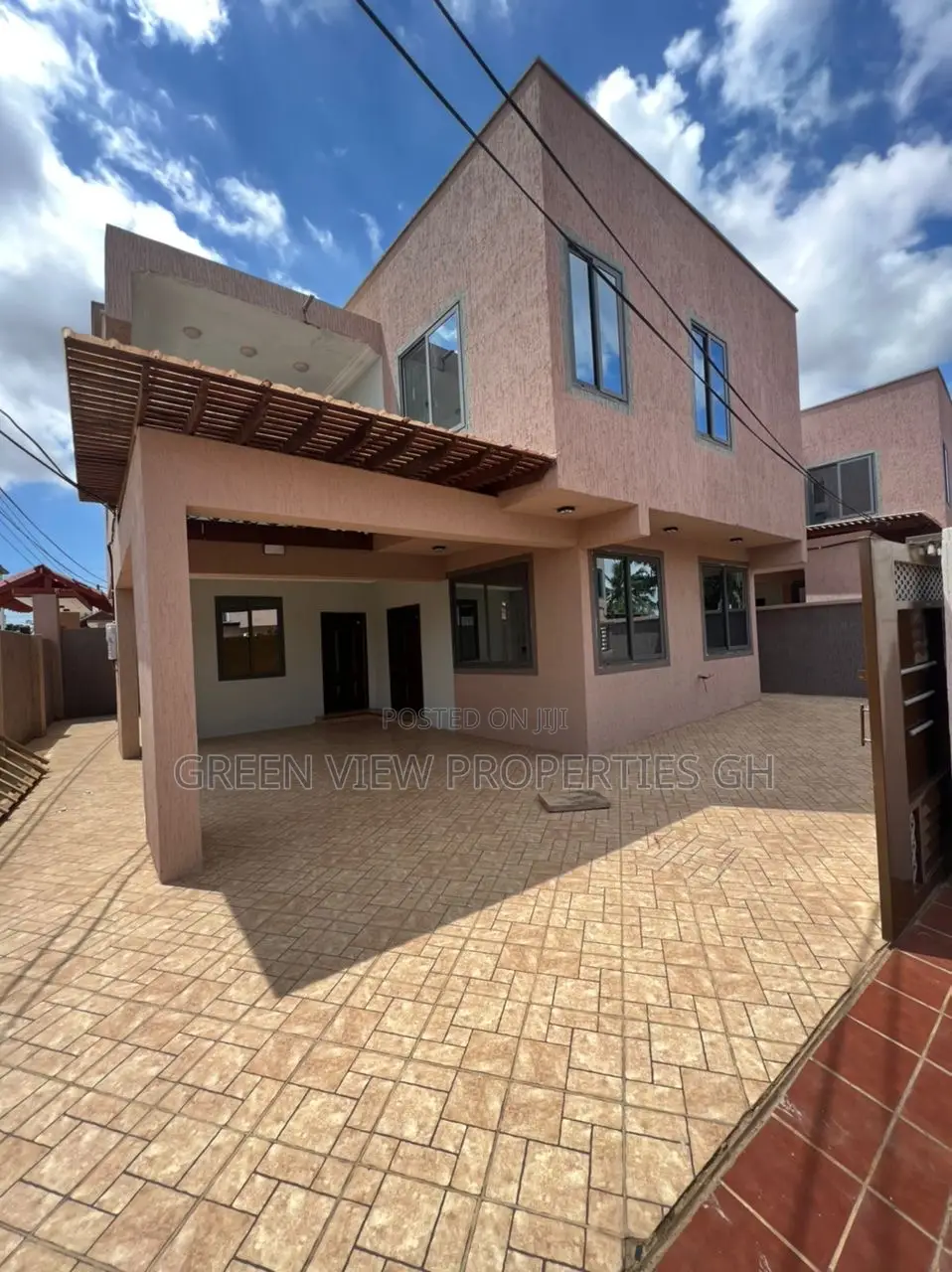 4bdrm Duplex in Ofankor for rent