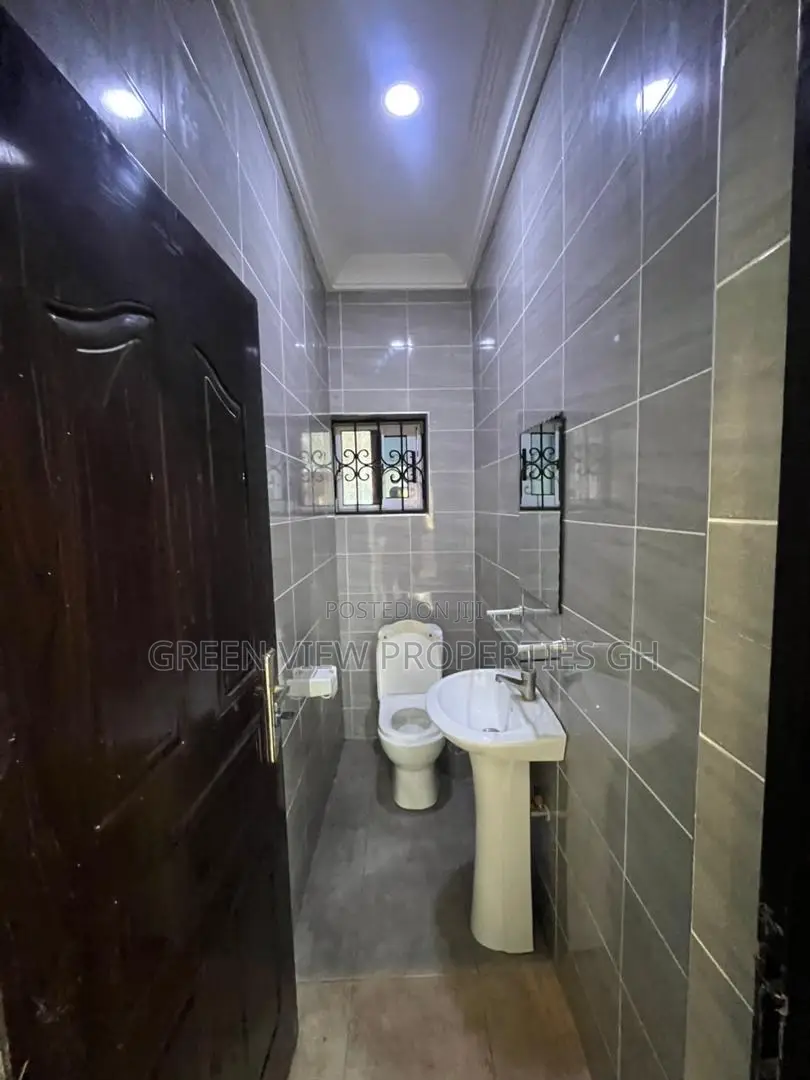 2bdrm Apartment in East Legon for rent