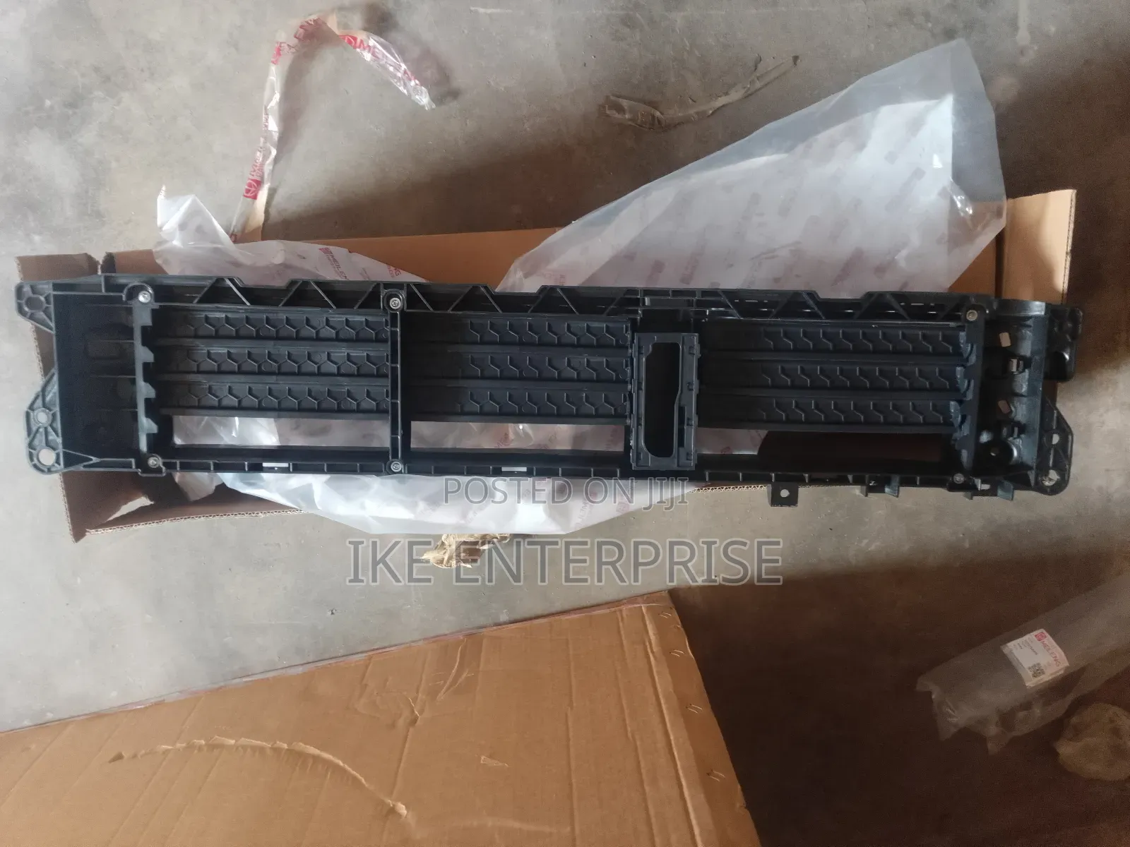 Honda CRV Shutter Grille Without Motor2017,2018,2019,2020,2021,2022