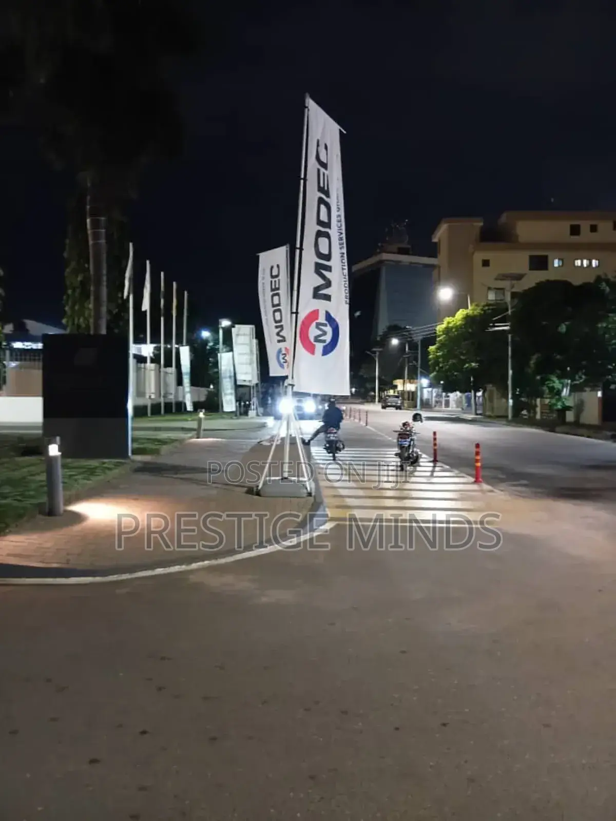 Telescopic Banner