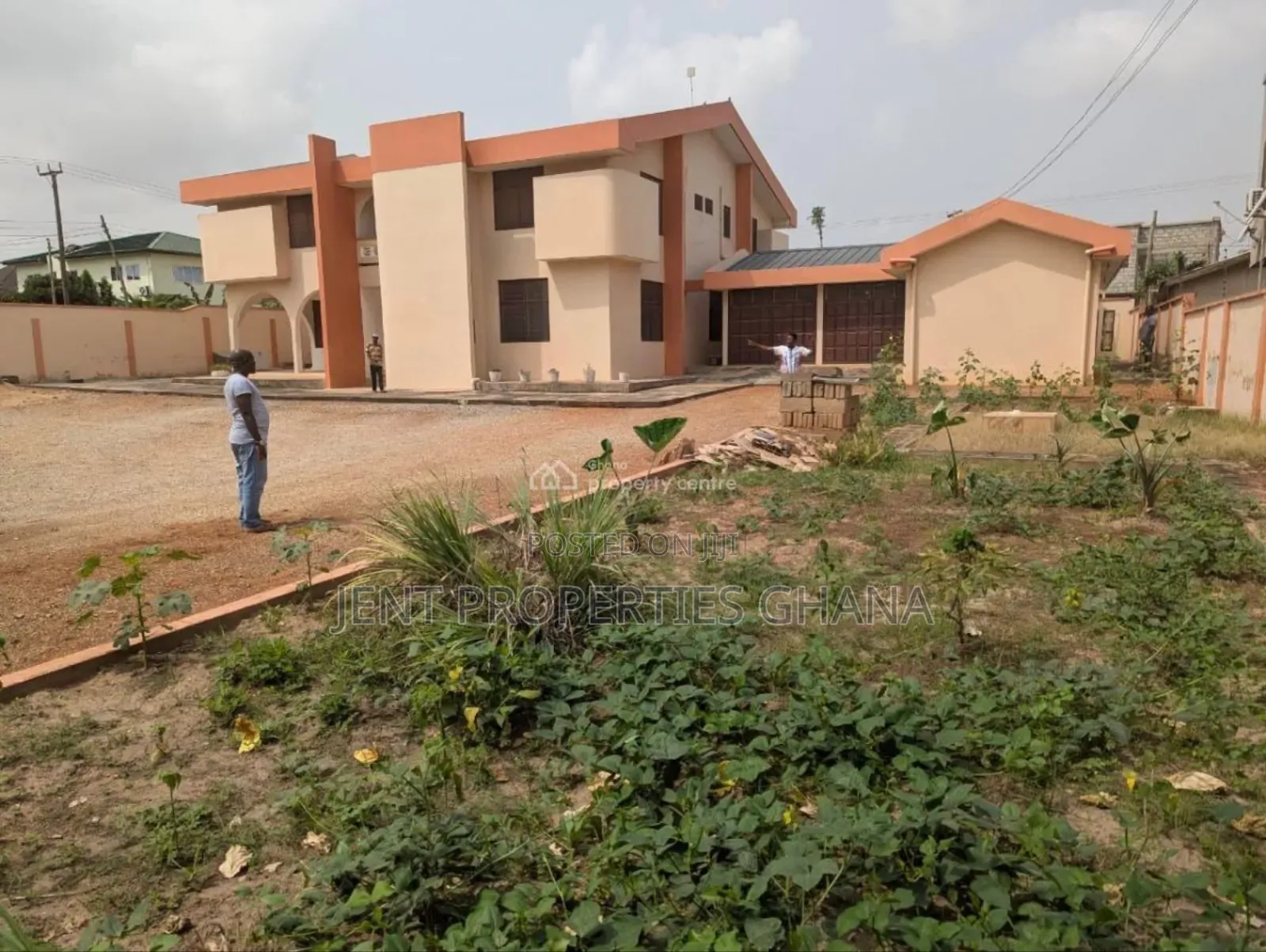 6bdrm House in Accra Metropolitan for sale