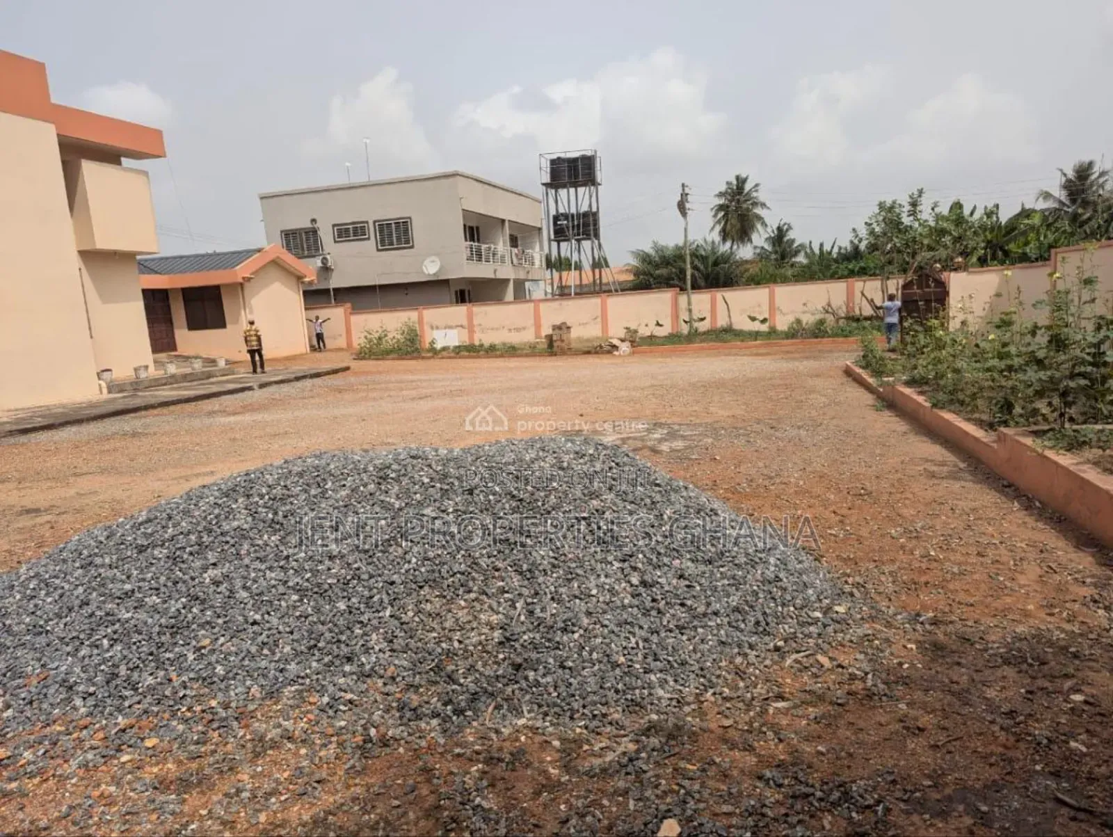 6bdrm House in Accra Metropolitan for sale