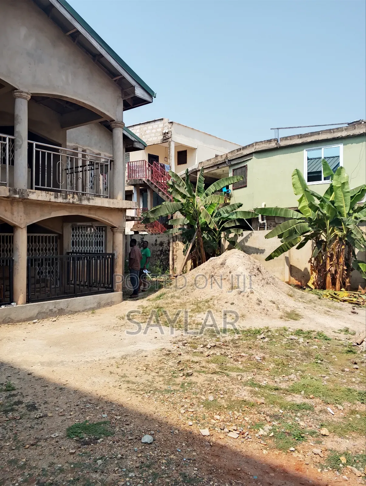 6bdrm Mansion in Enjoyy Estates, Tema Metropolitan for sale