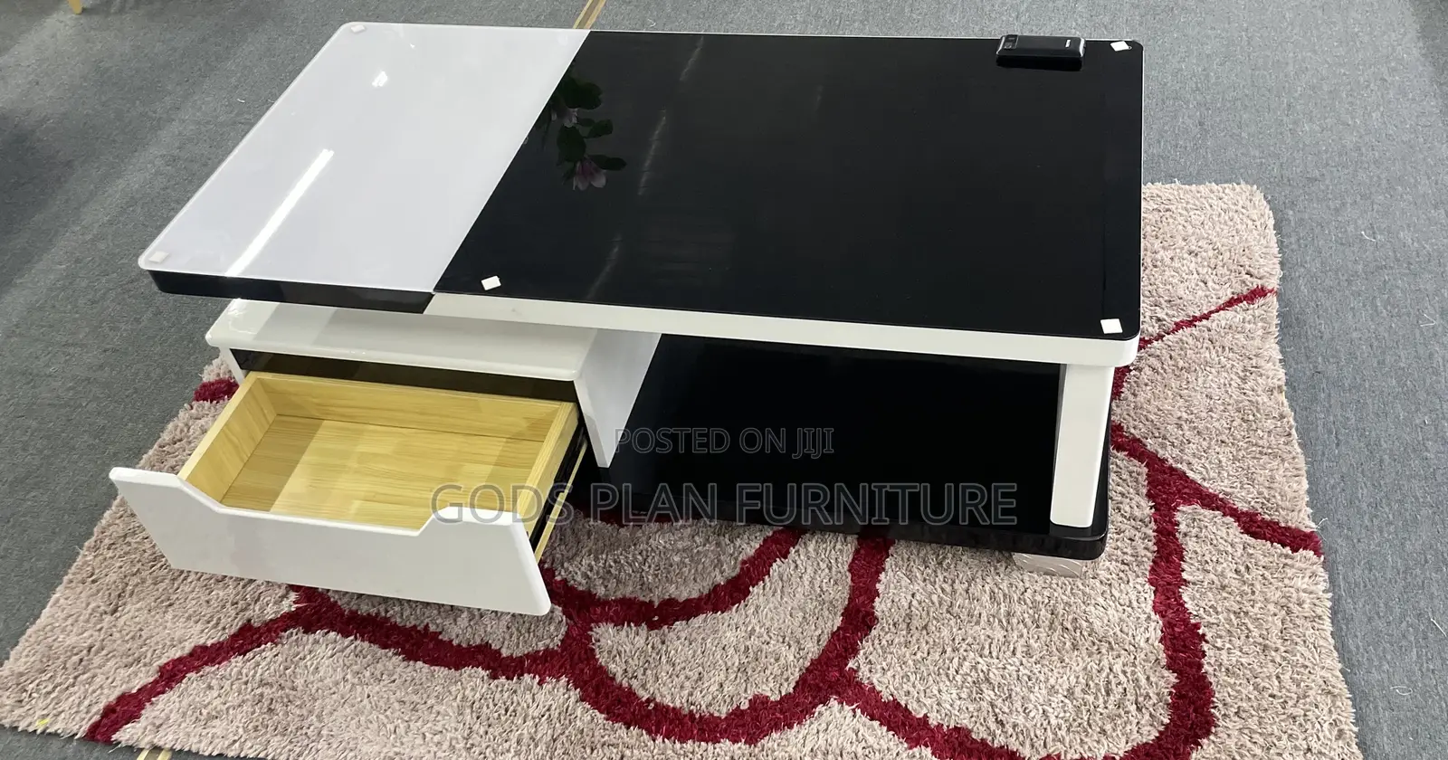 Center Table A513