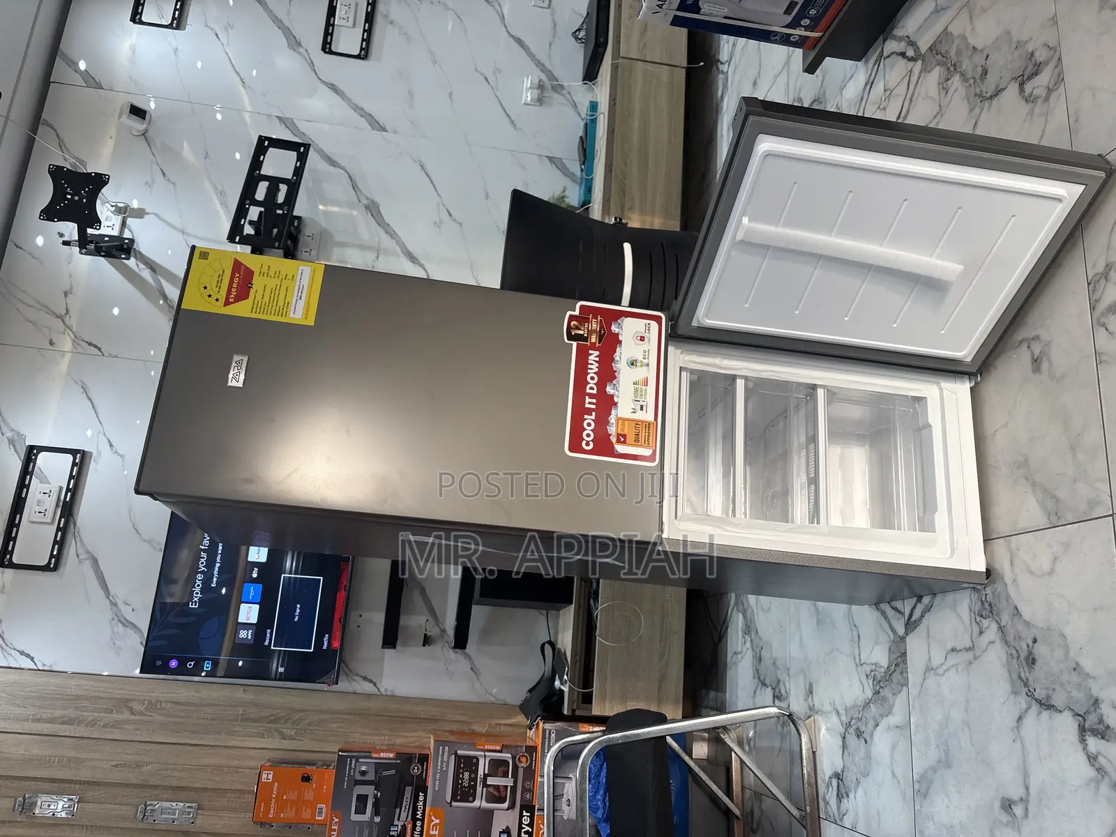 Get Premium Zara 240bf 161l Electric Refrigerator(Gray) 