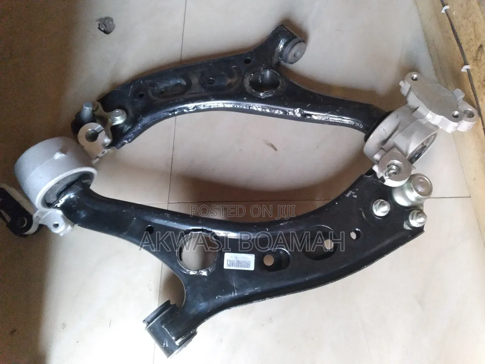 Honda C-rv 2018/ 21 Lower Arm Control,  Pair