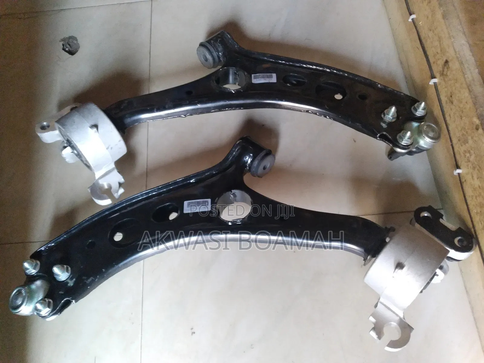 Honda C-rv 2018/ 21 Lower Arm Control,  Pair