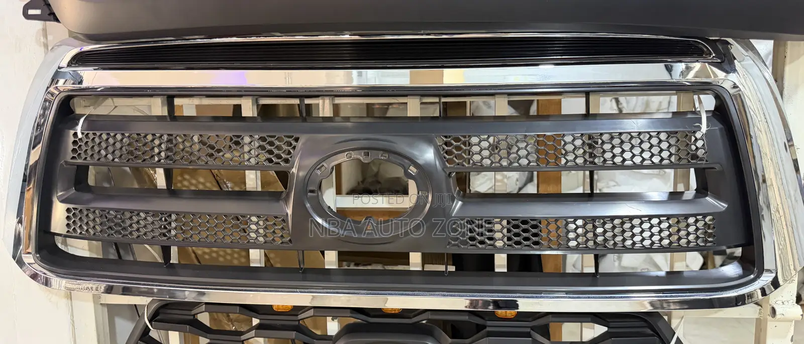 Toyota Tundra 2009-15 Spec Grille/ Shells