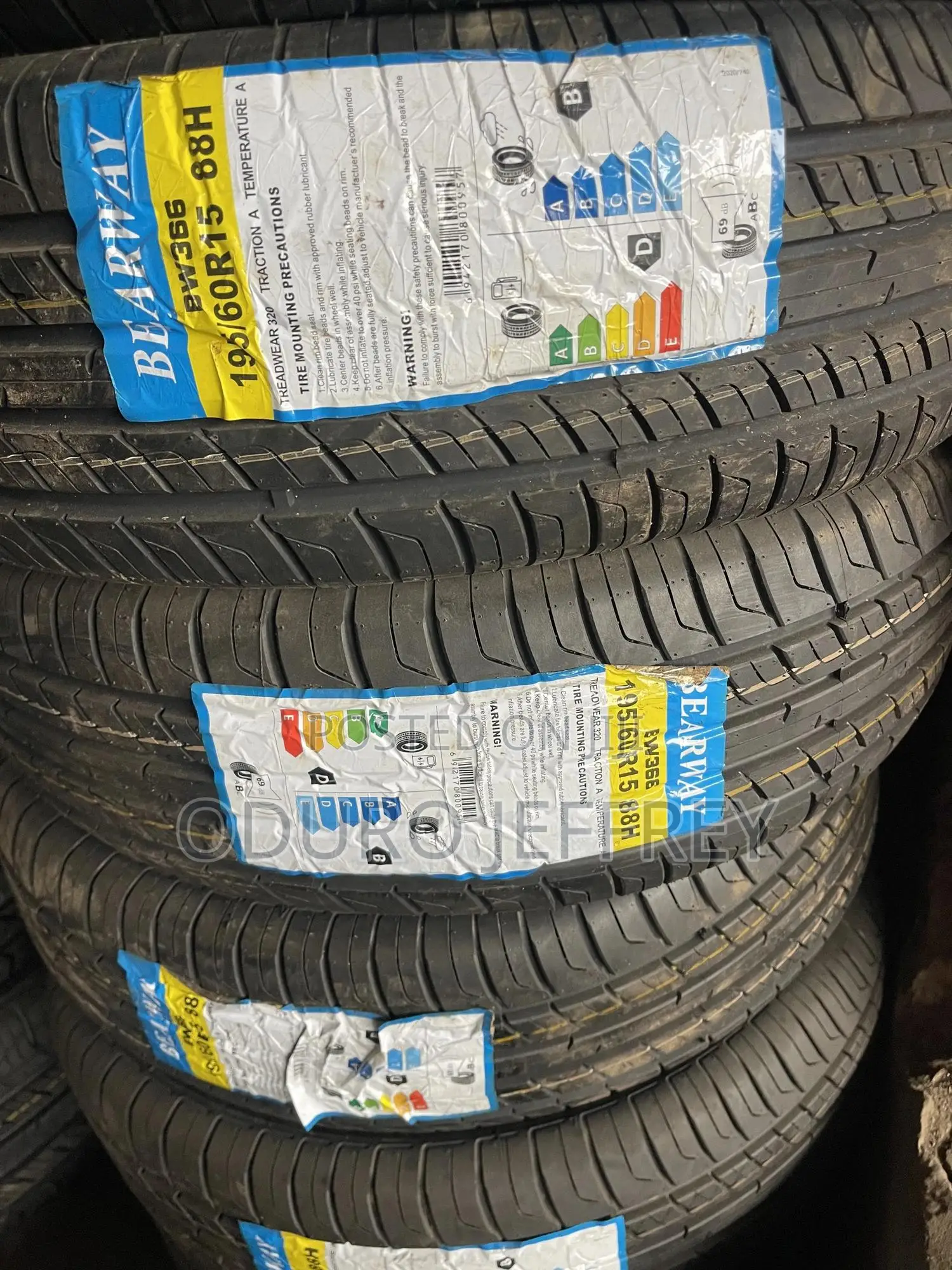 Aura Car Tyres