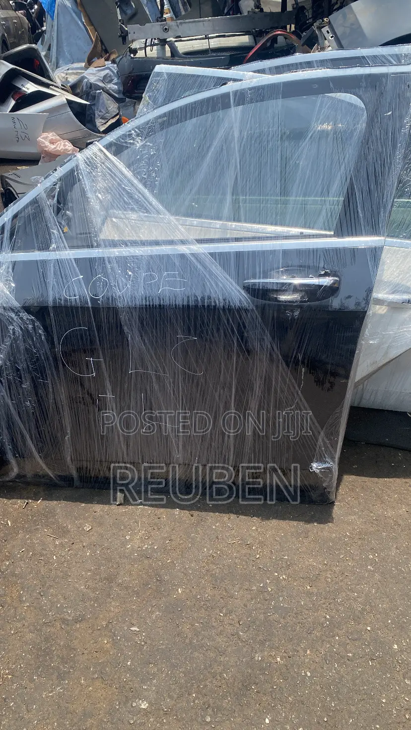 Mercedes Benz GLC 300 Doors