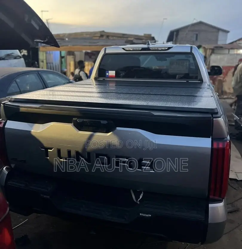 Toyota Tundra 2014-25 Bucket Cover