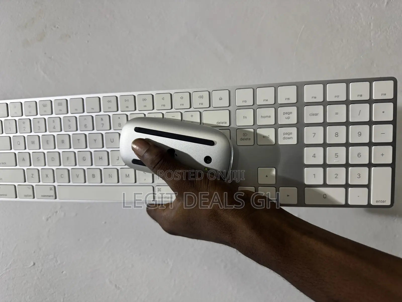 Apple Keyboard and Mouse Combo 2