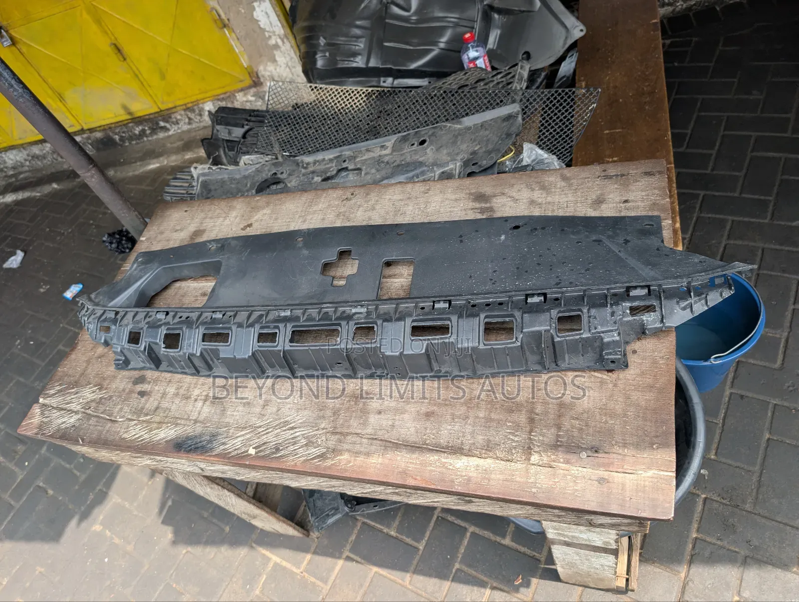 Hyundai Santa Fe 2019,2020 Radiator Panel