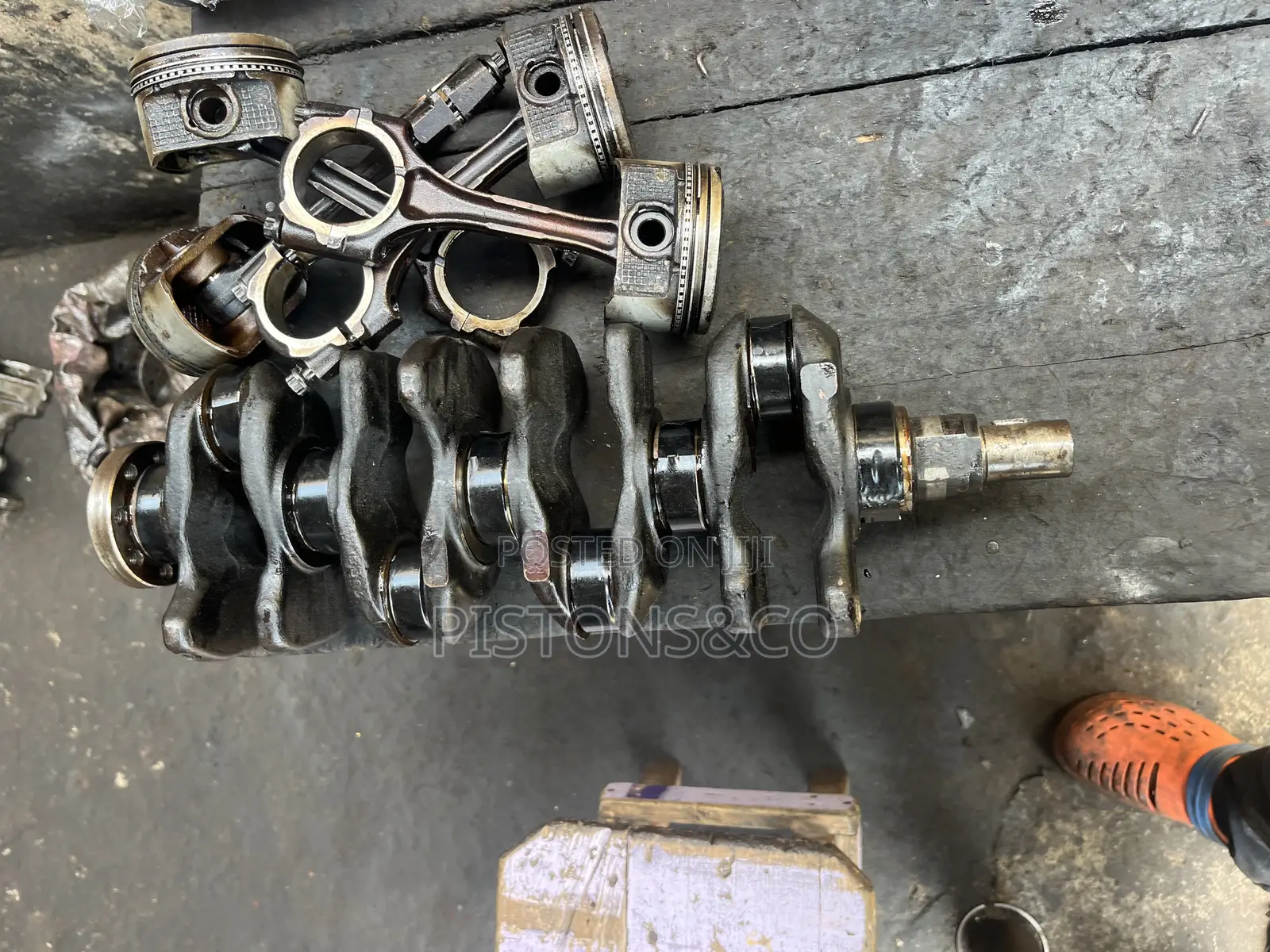 Toyota Corolla (1zz) Crankshaft and Pistons