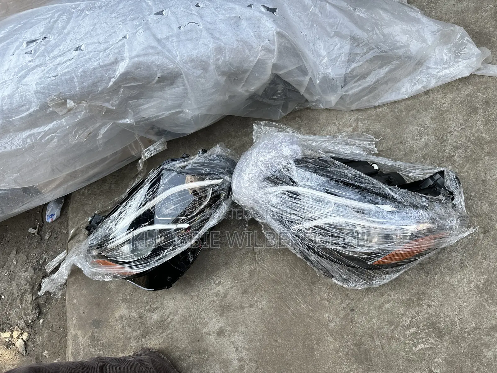 Mercedes Benz E300 / E350 Head Light