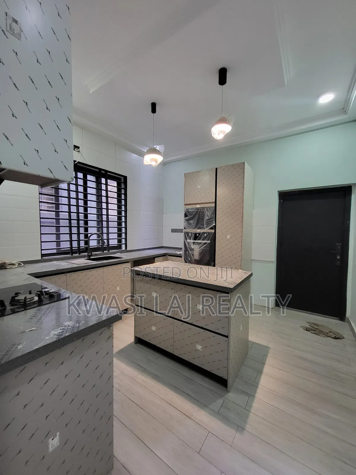 5bdrm House in Oyarifa for sale