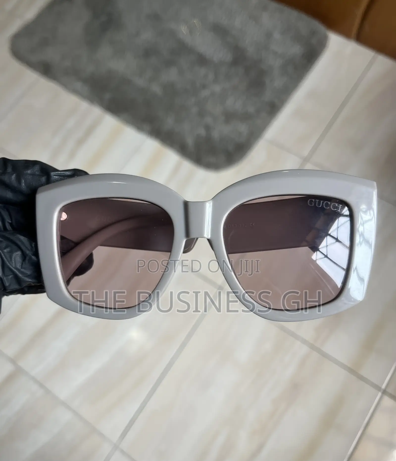 Gucci Sunglasses (Gray)