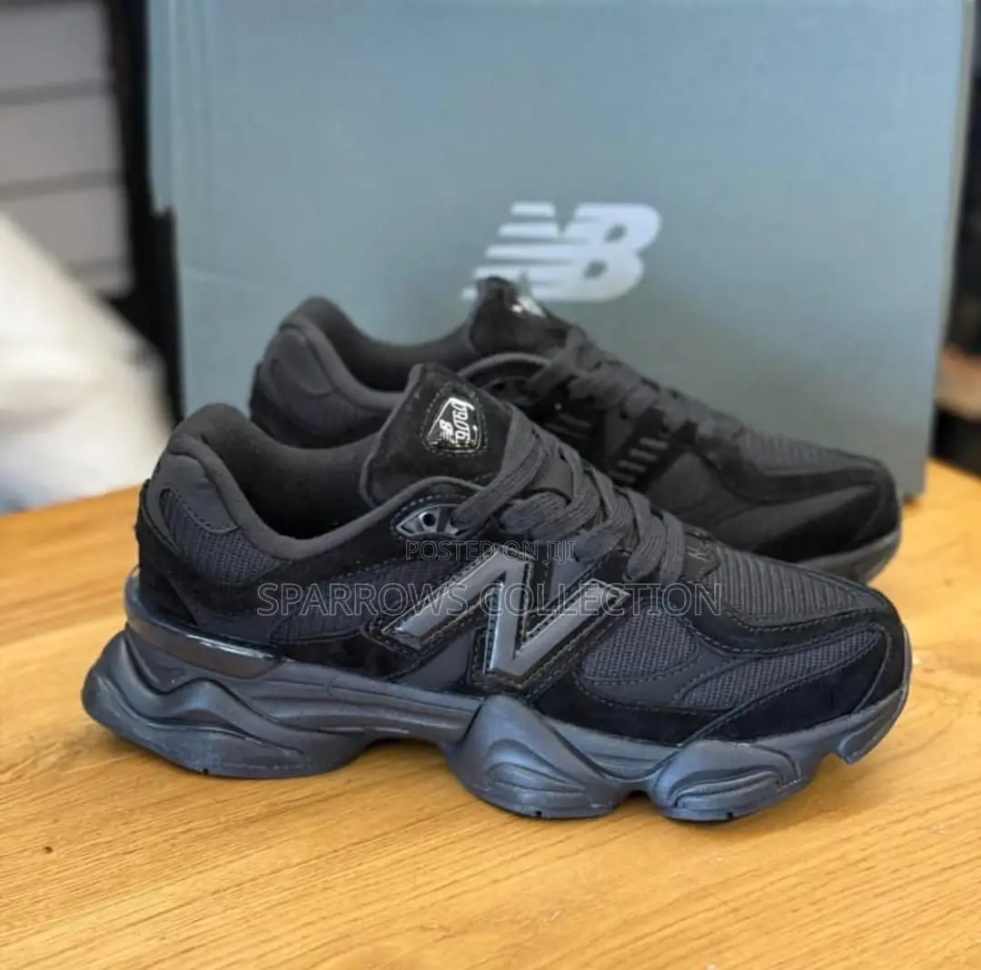 New Balance 9060 Triple Black