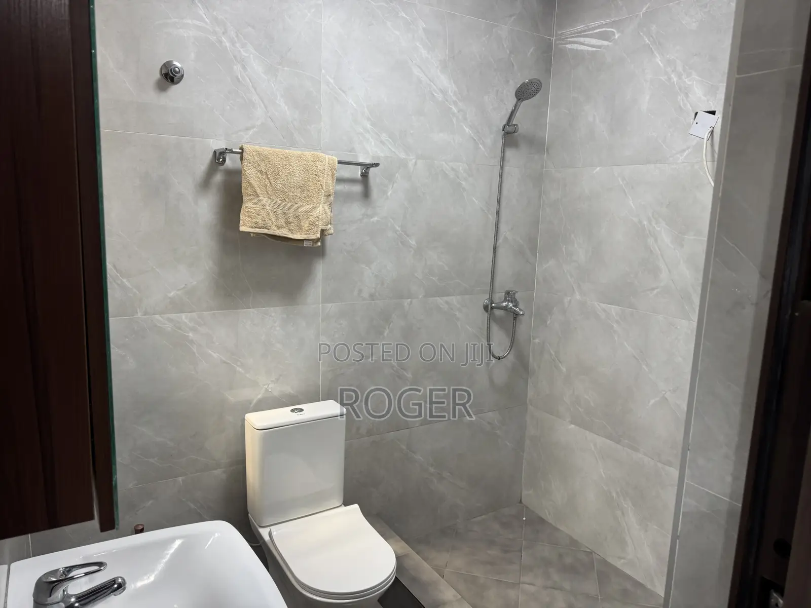 Furnished 2bdrm Apartment in Madina for rent