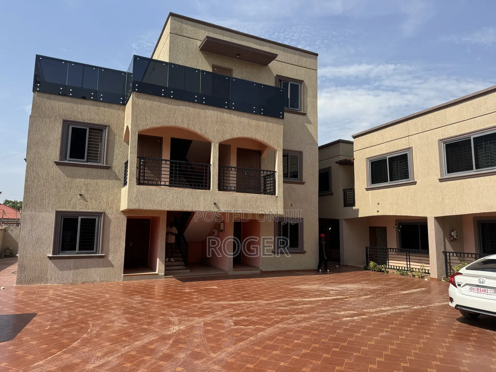 Furnished 2bdrm Apartment in Madina for rent