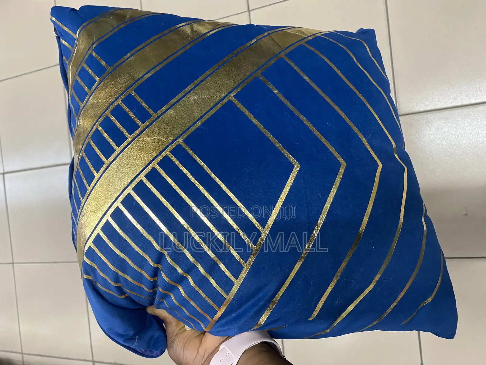 Hold Pillows