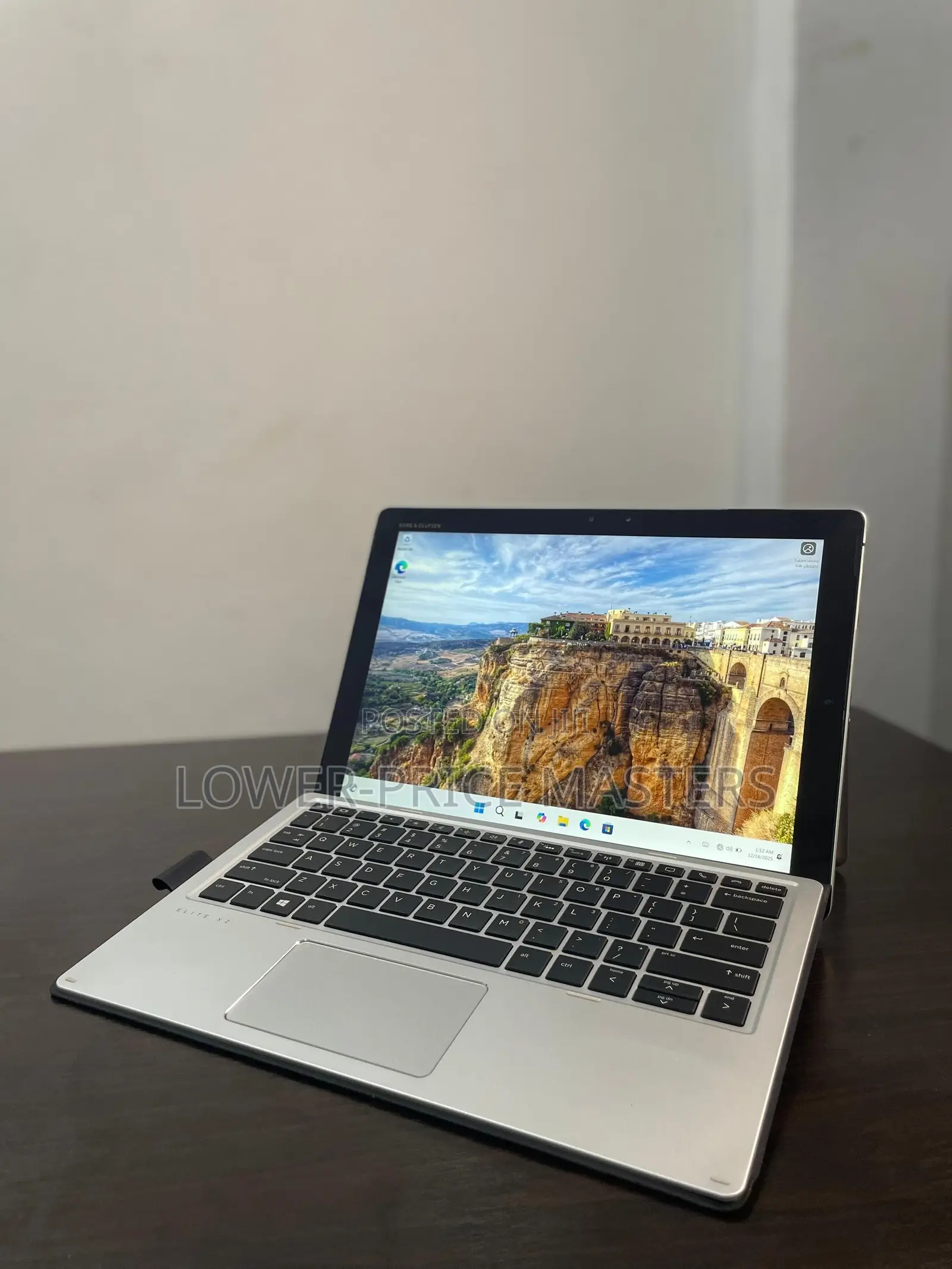 New Laptop HP Elite X2 1012 G2 16GB Intel Core i5 SSD 256GB