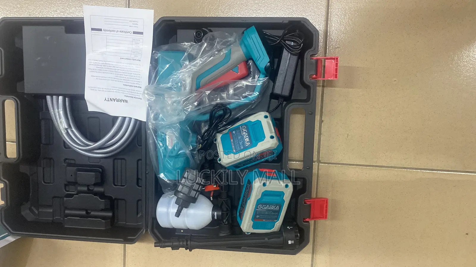 A 21v Lithium Car Washer