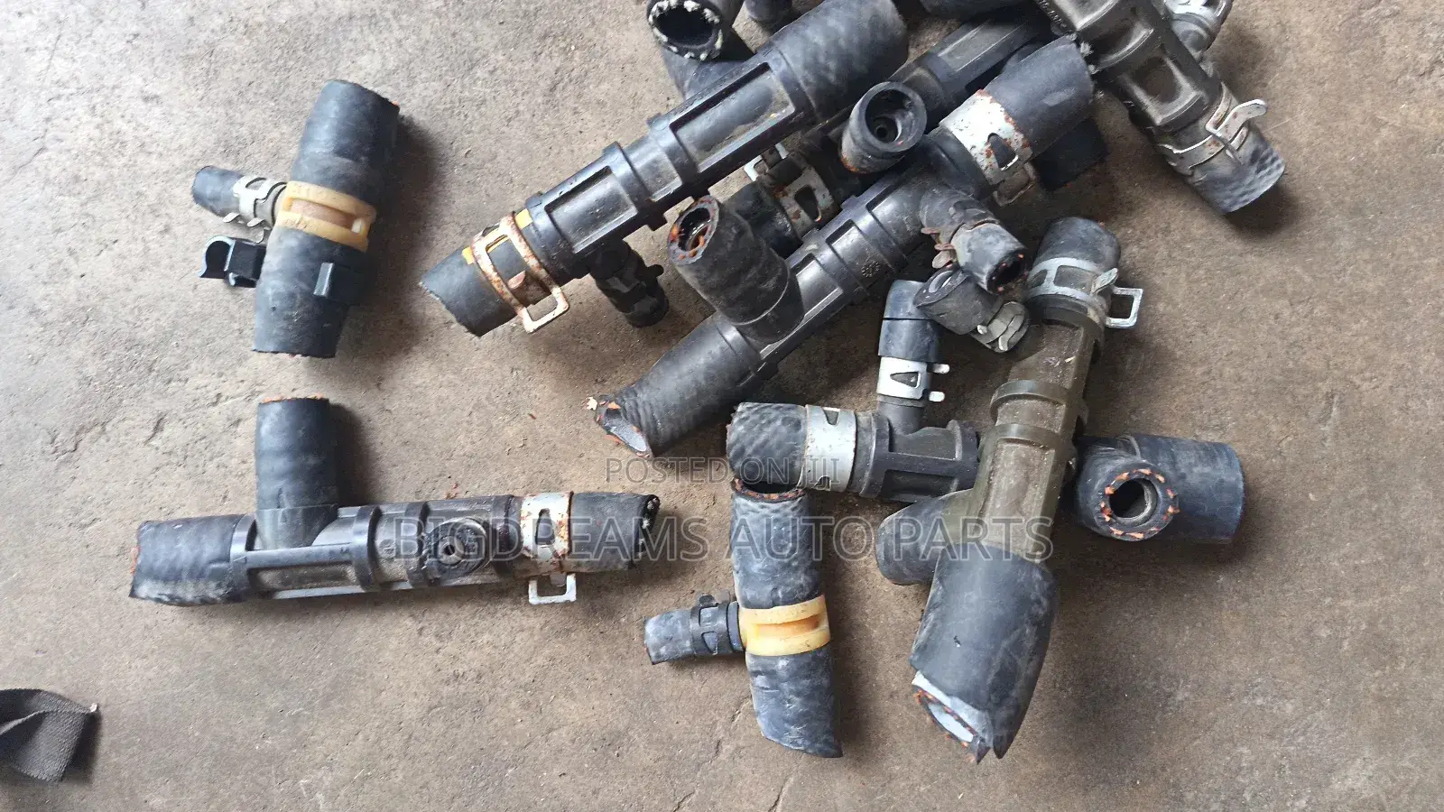 Toyota Vitz Water T - Pipe Joint
