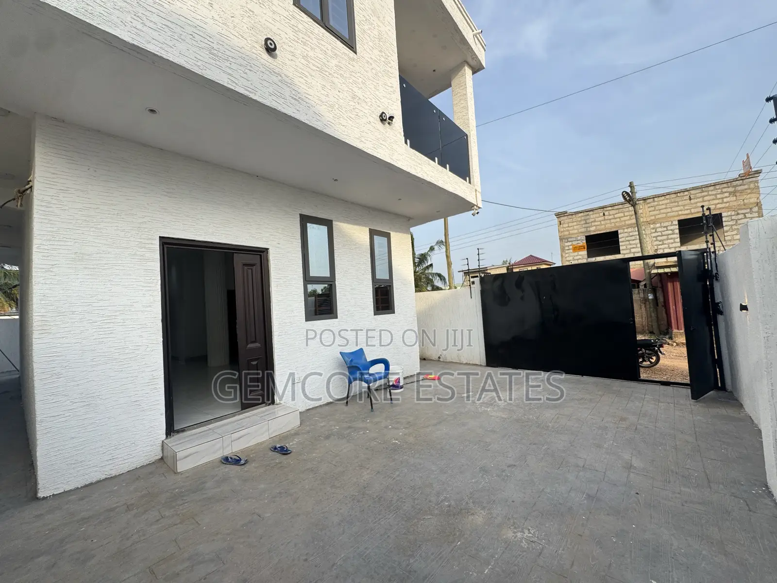 3bdrm House in Nanakrom, Ashaley Botwe for sale