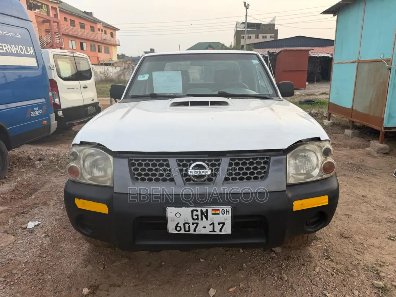 Nissan DoubleCab 2016 White