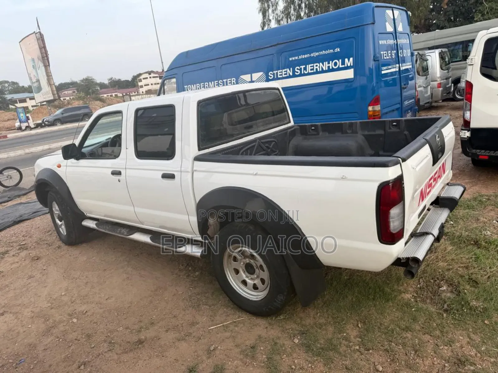 Nissan DoubleCab 2016 White