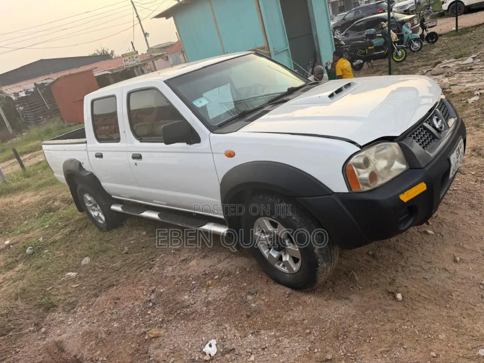 Nissan DoubleCab 2016 White