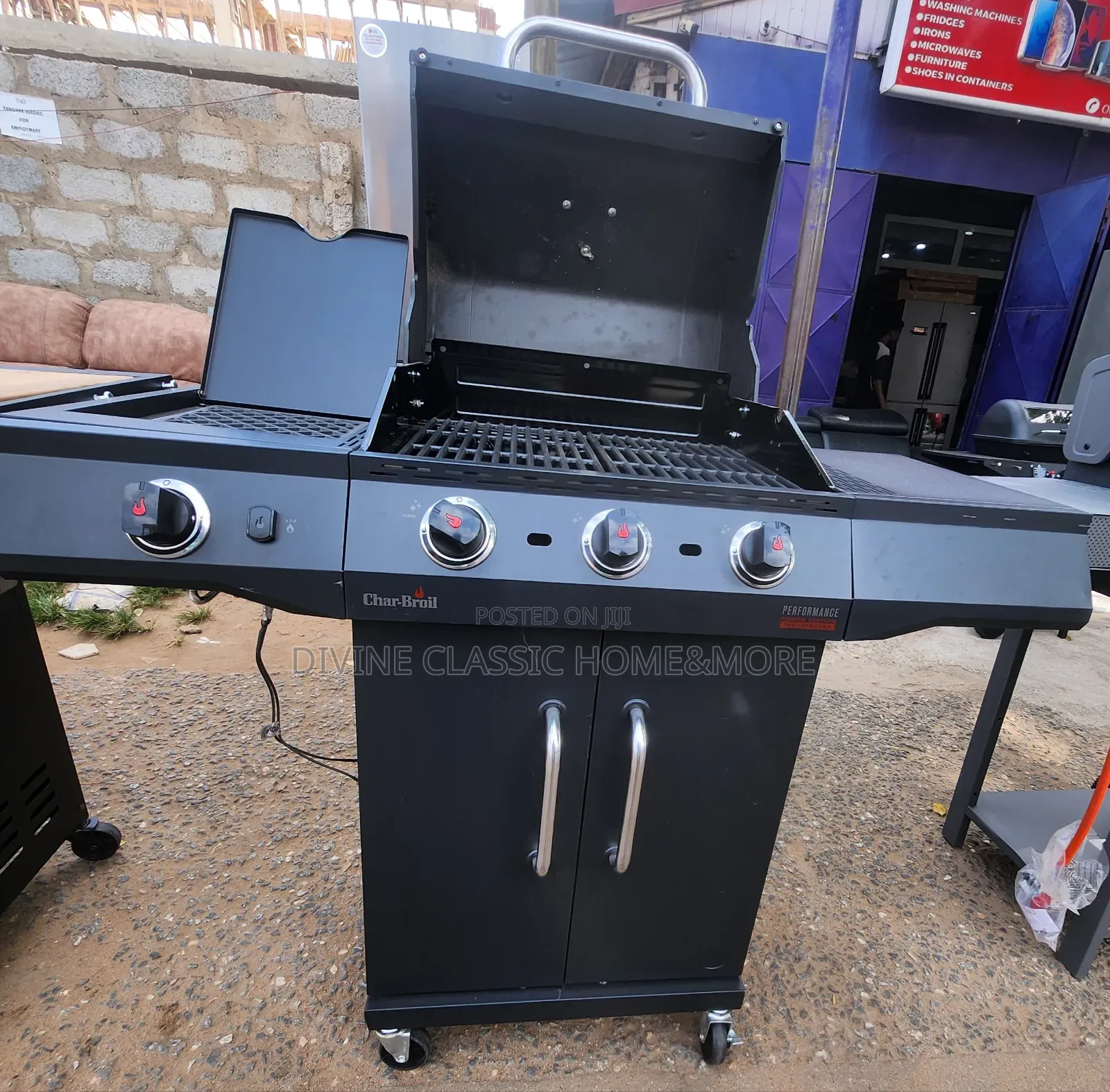 Tower Stealth 3000 4 Burner 3+1 Porcelain Gas Bbq+ Side Burner