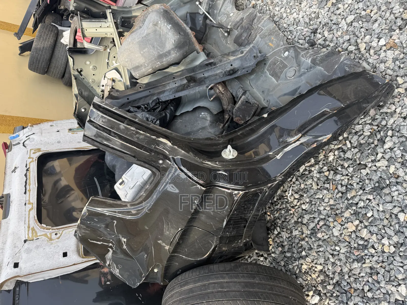 2022 to 2025 Mitsubishi Outlander Back Rear Cut