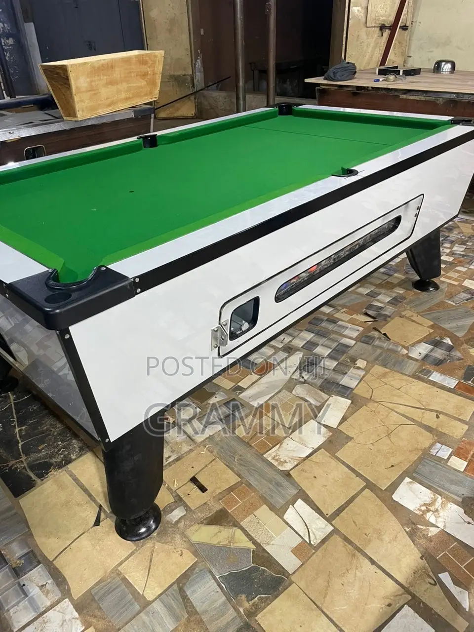 Mable Luxury Snooker Accessories and Coins Regulator