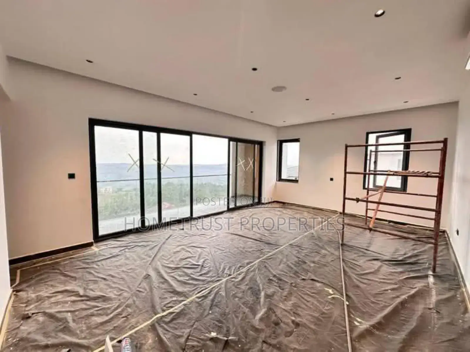 4bdrm House in Aburi Adonteng for sale