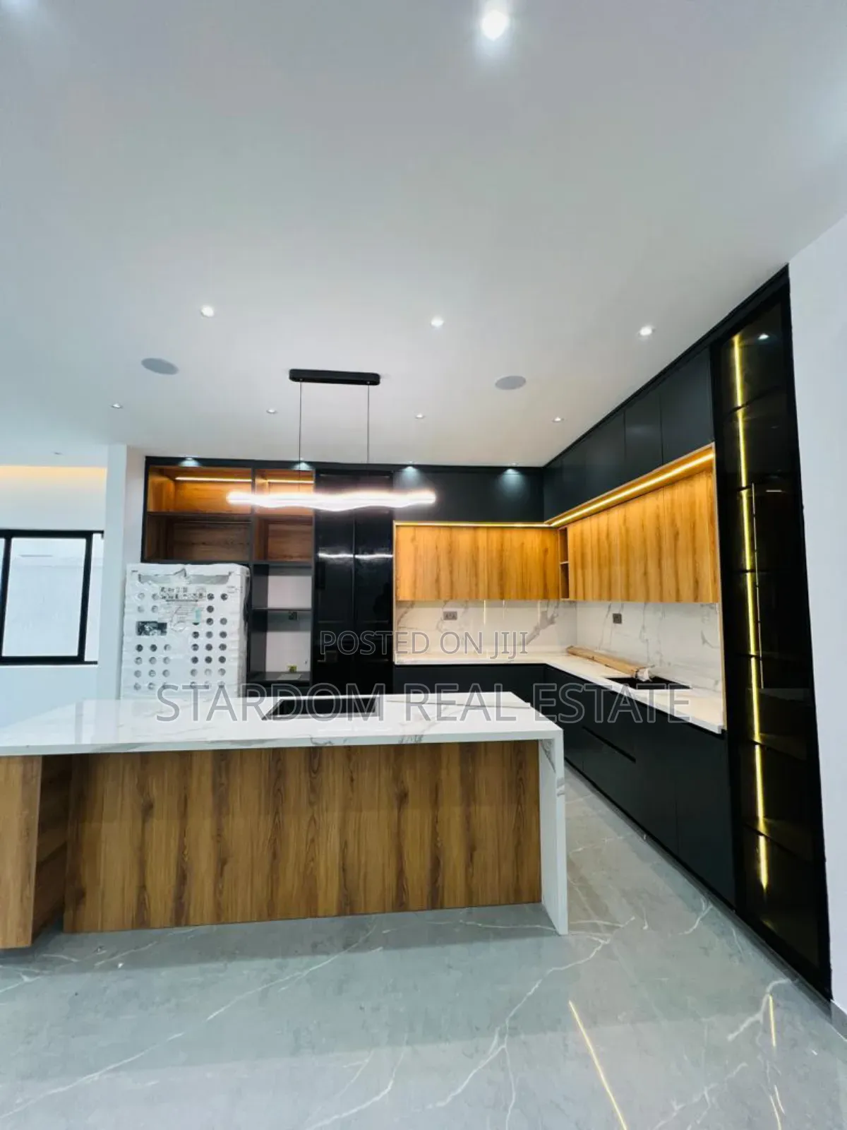 4bdrm Duplex in Ashaley Botwe, Little Roses Area for sale