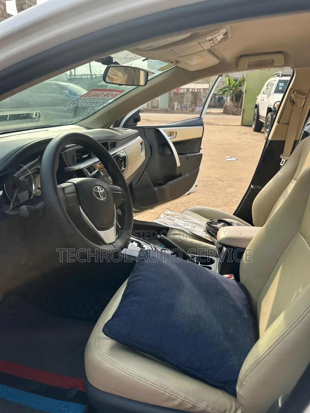 Toyota Corolla L 4dr Sedan (1.8L 4cyl CVT) 2017 White