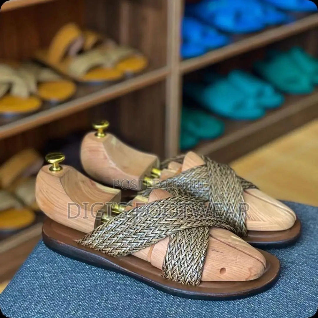 Brown Woven Mat-Like (K3t3) Crossed Slippers