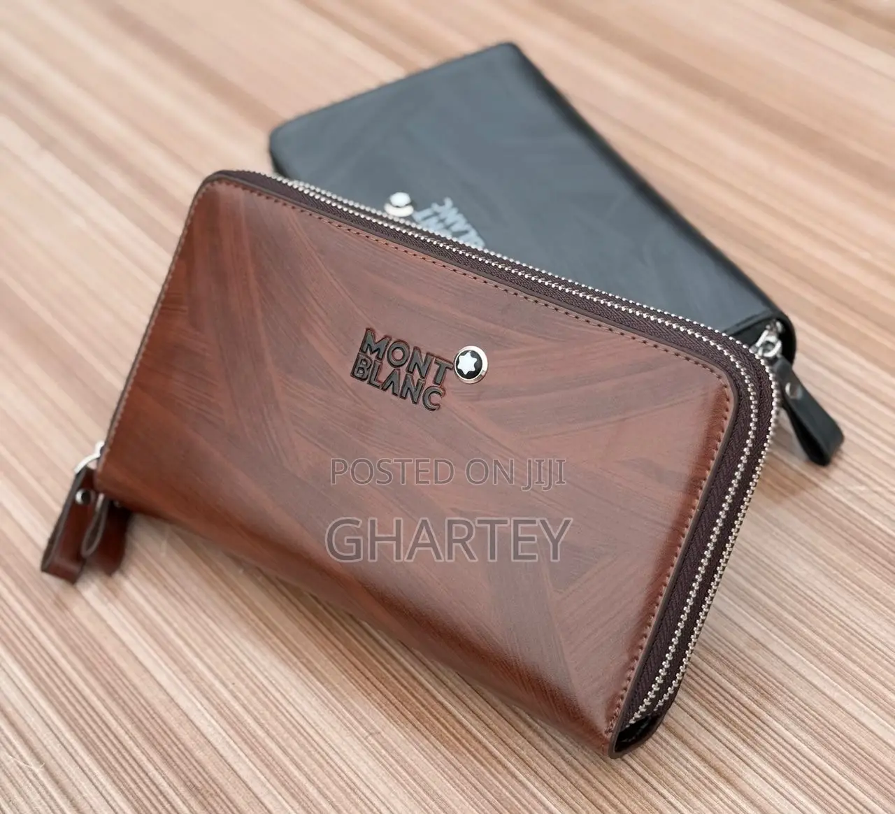 Montblanc Premium Leather Zip Pouch – Sleek Style, Everyday Luxury