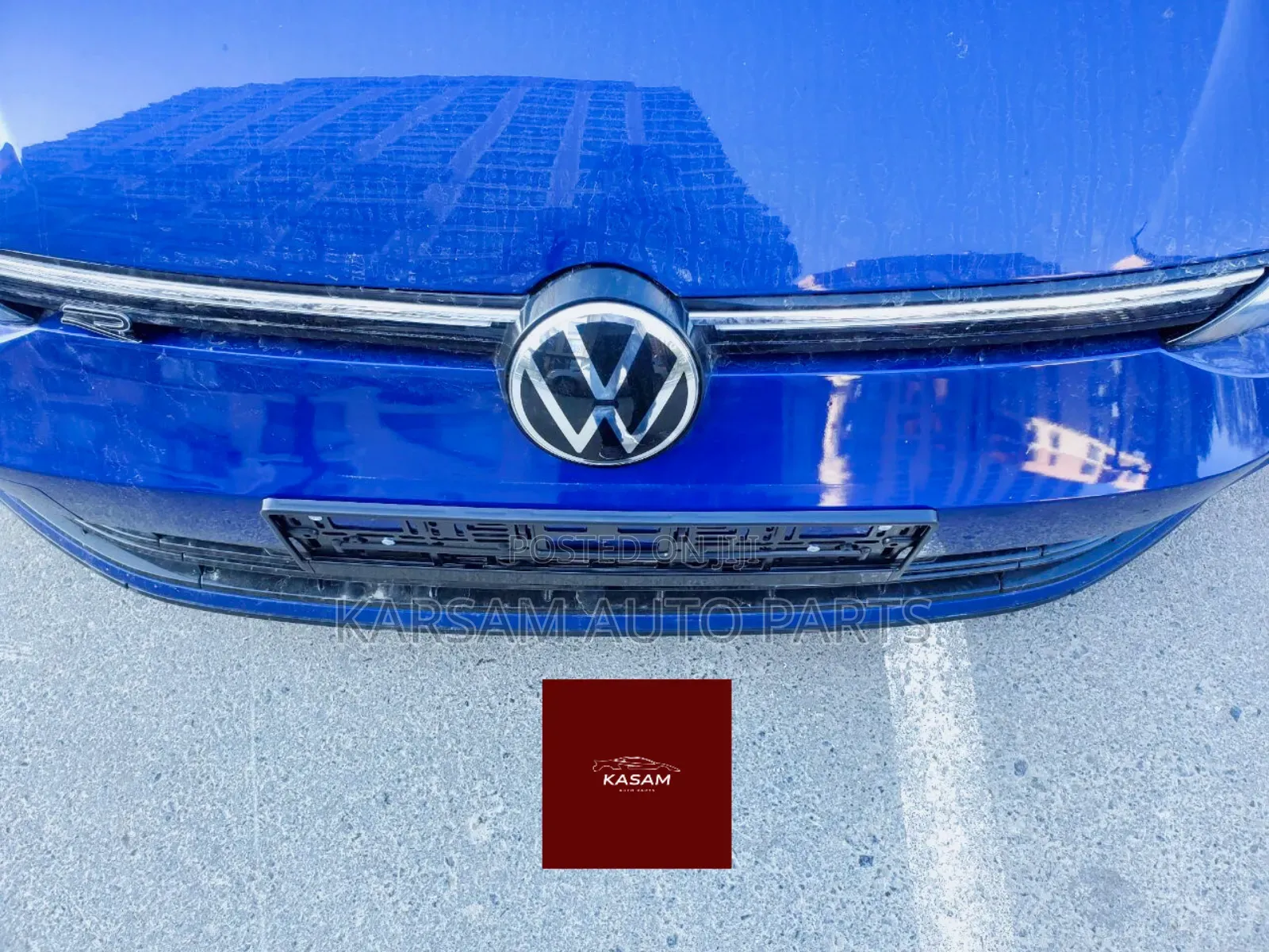 Volkswagen Golf Crown Emblem 2020 Going